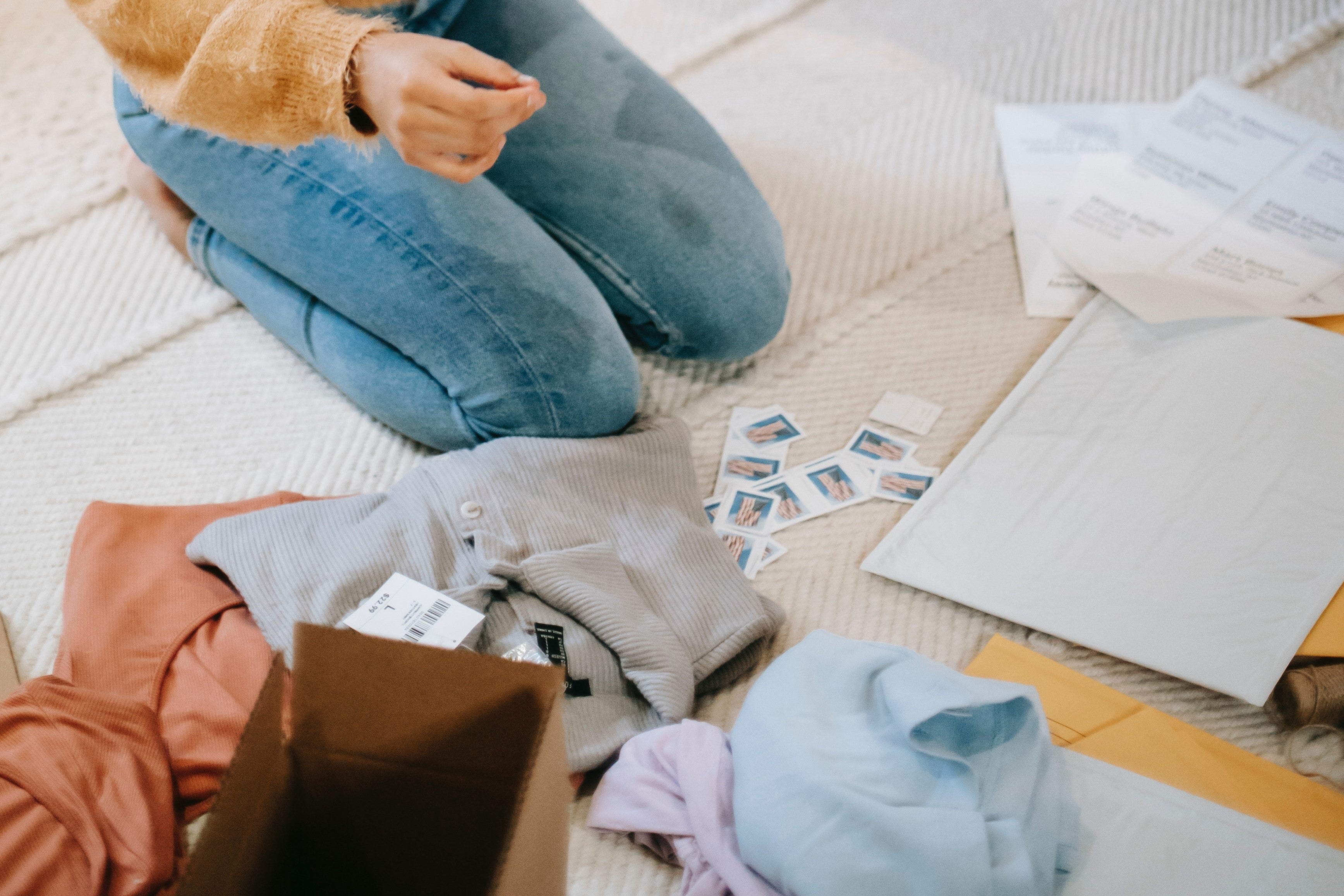 Best Poly Mailers for Clothing